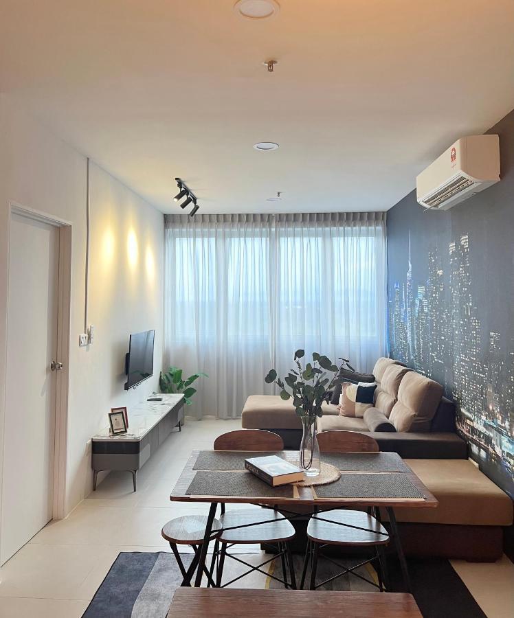 Rayyan Condominium @ Metrocity Square Kuching Luaran gambar