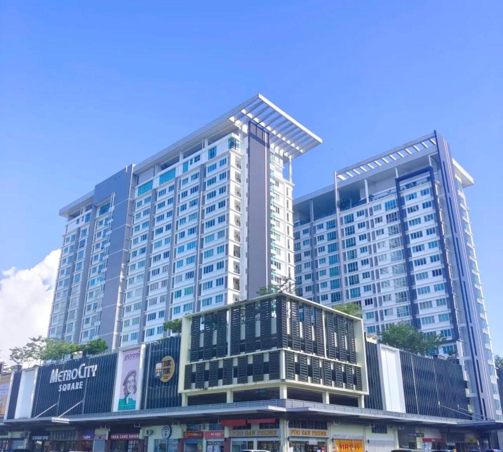 Rayyan Condominium @ Metrocity Square Kuching Luaran gambar