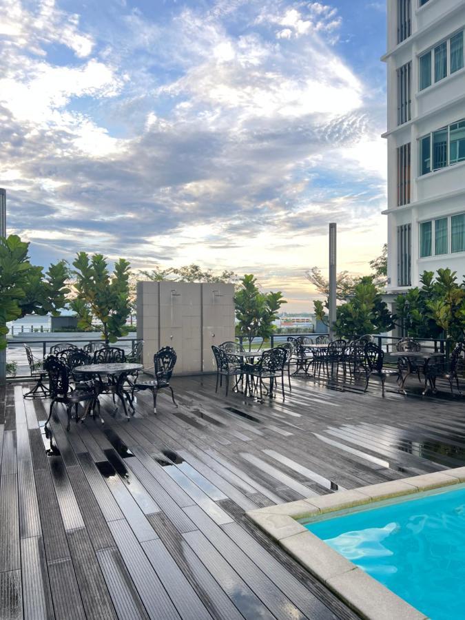 Rayyan Condominium @ Metrocity Square Kuching Luaran gambar