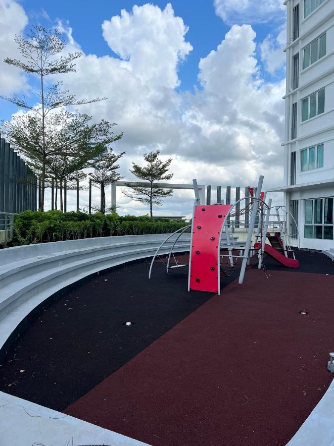 Rayyan Condominium @ Metrocity Square Kuching Luaran gambar